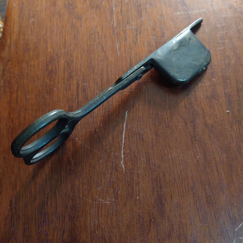 **SOLD***Vintage Candle Snuffer